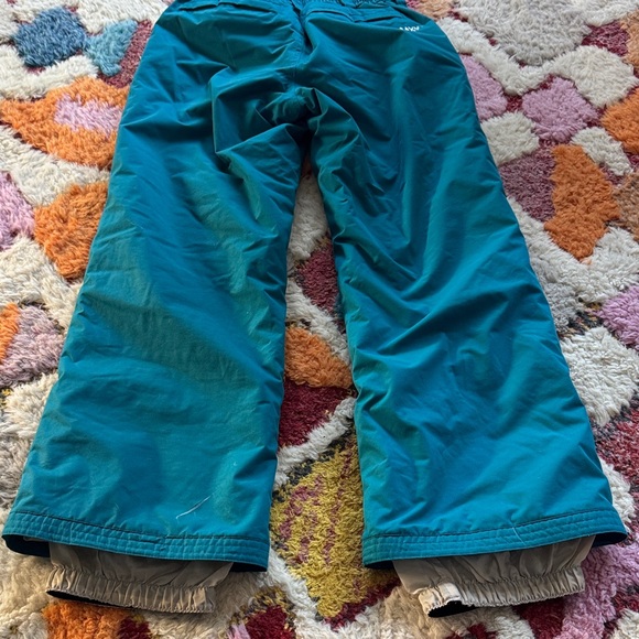 Girl’s Roxy Snow Pants - Picture 8 of 9